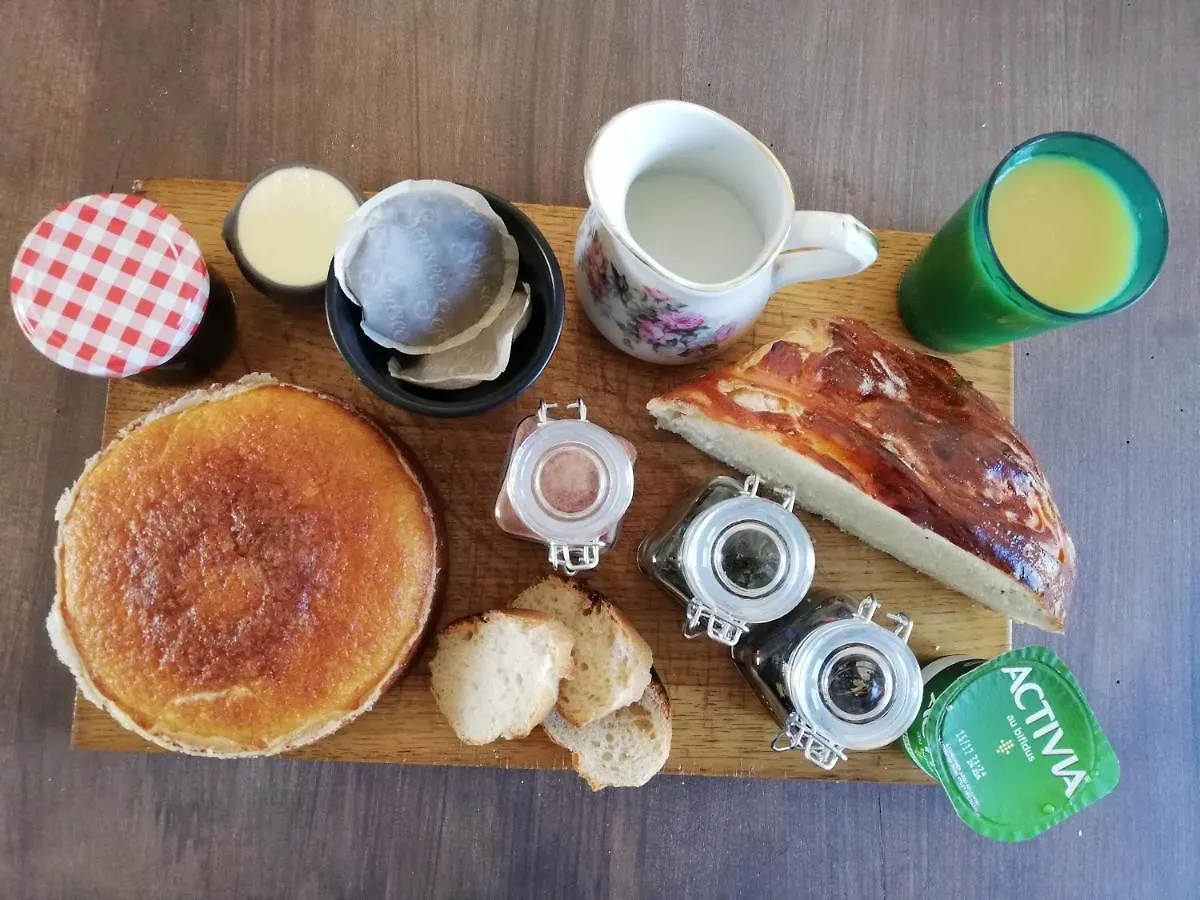 Tour-de-Faure Le Puits De Garival B&B 0*,